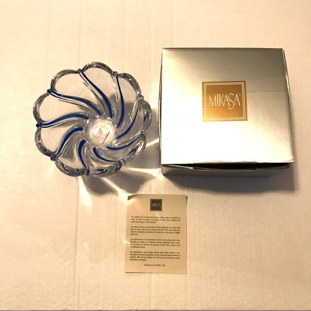 NIB Mikasa Peppermint Coral hand painted glass bowl